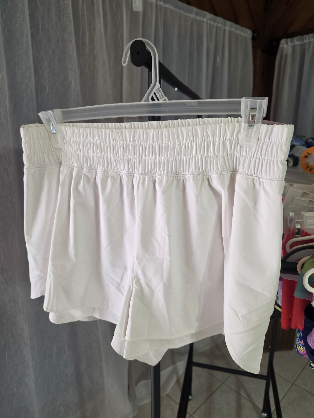 NWT Womens Calia Step Up Shorts. Size XL. White